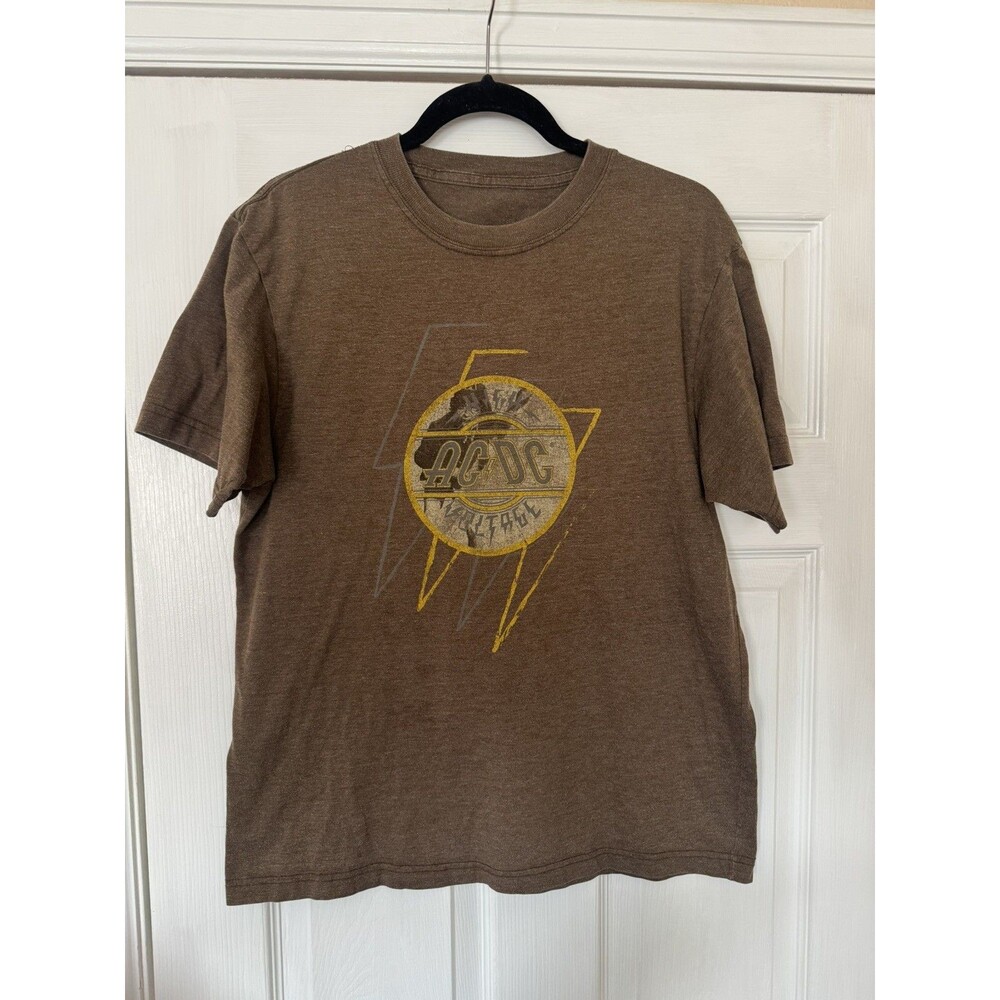 Vintage looking AC/DC High Voltage Angus Cover Art Men's T-shirt Large Bon Scott
